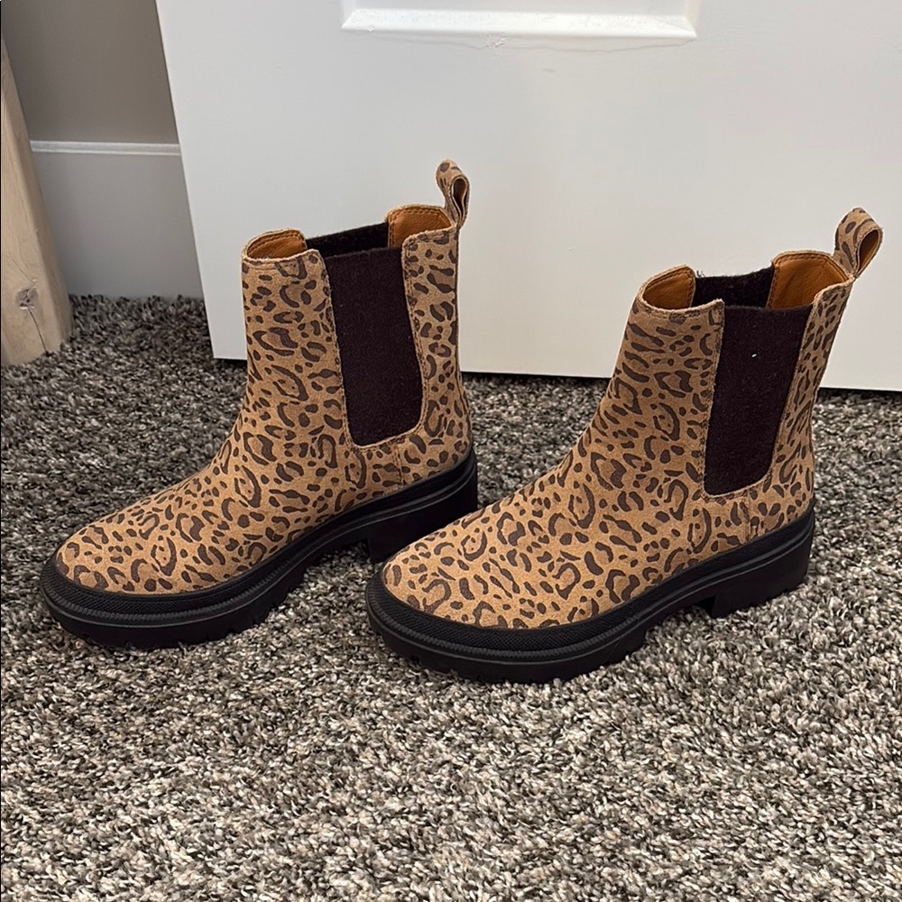 Leopard Print Chelsea Boots